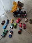 Zestaw autek Hot Wheels +wywrotka