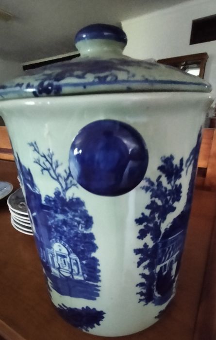 Frasco de biscoitos com tampa