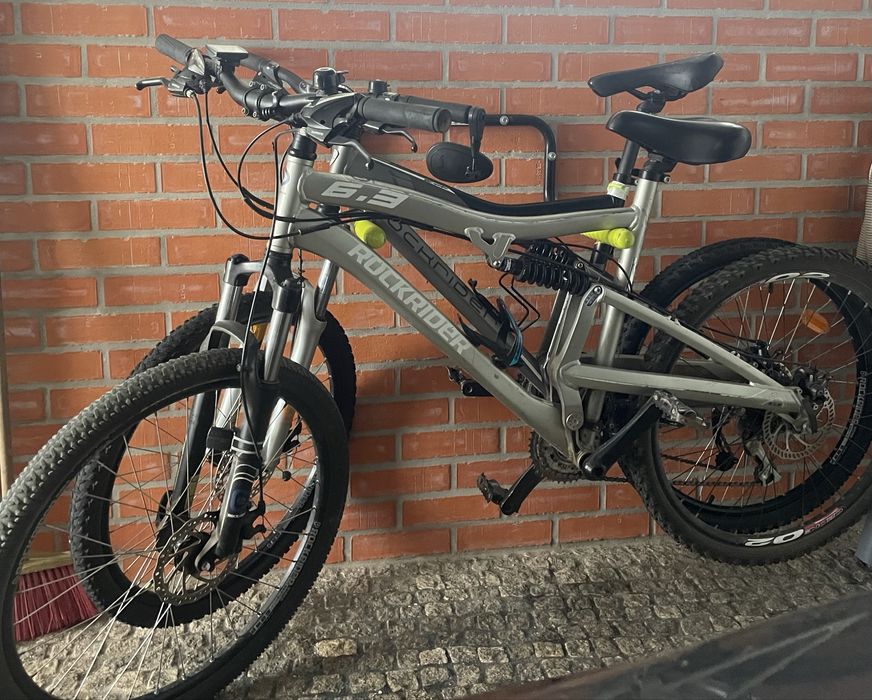 Bicicleta rockrider com suspensão total