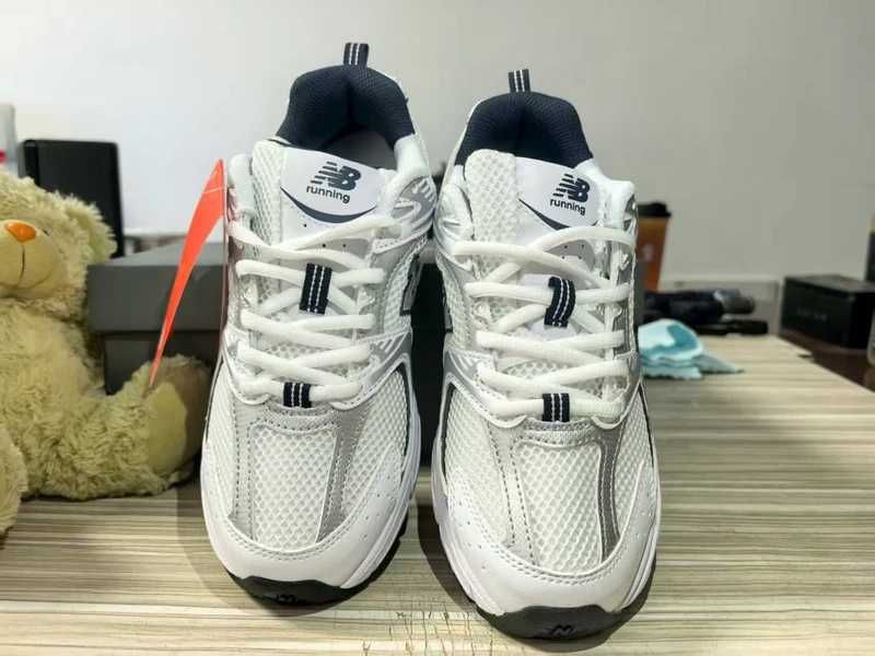 ButyNew Balance 530 White_Trampki_rozmiar.43