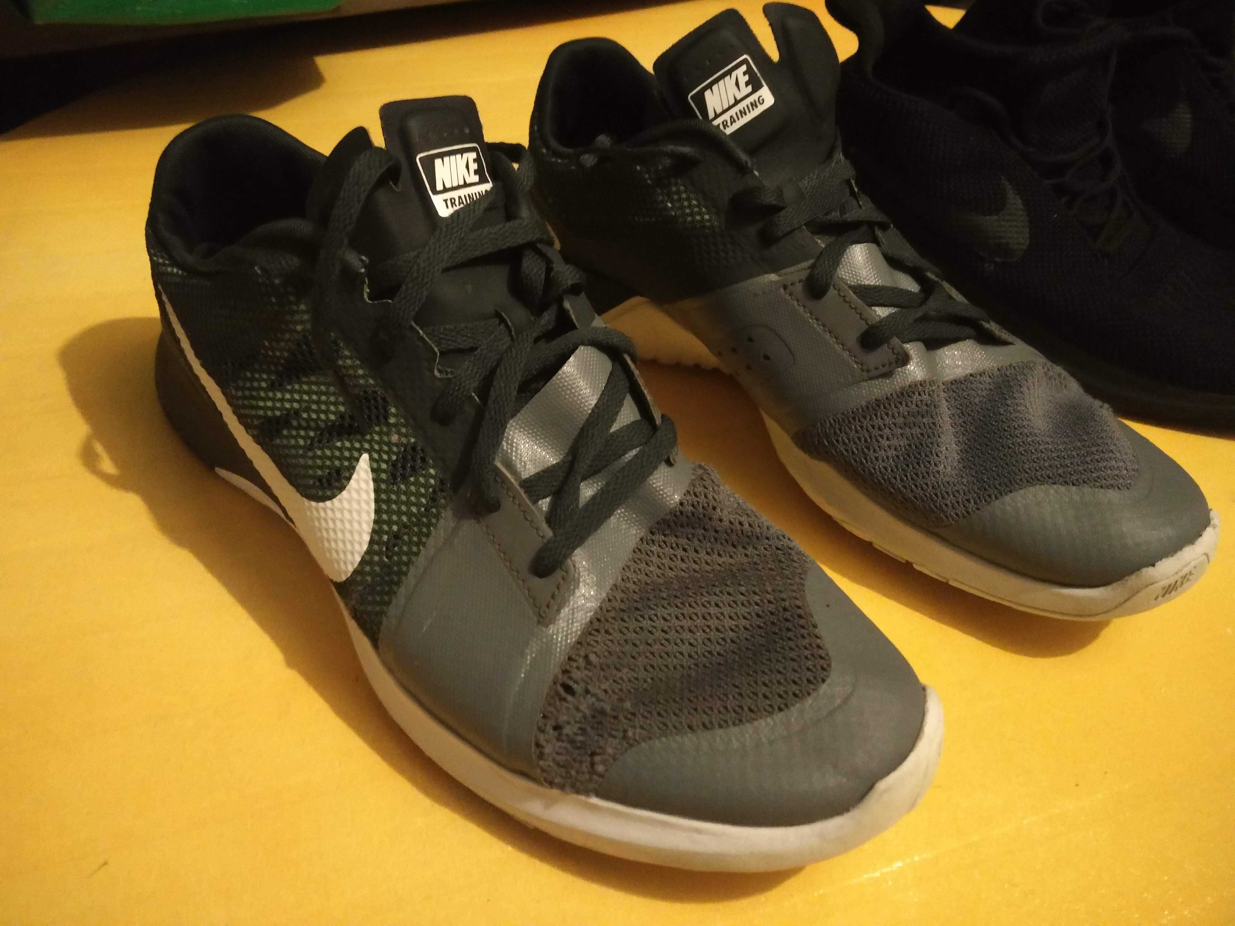 Ténis ou Sapatilhas Nike:::N.44 e N.41