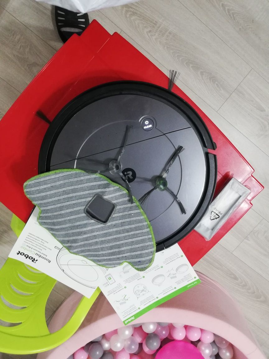 Robot sprzątający iRobot Roomba Combo - mopowanie