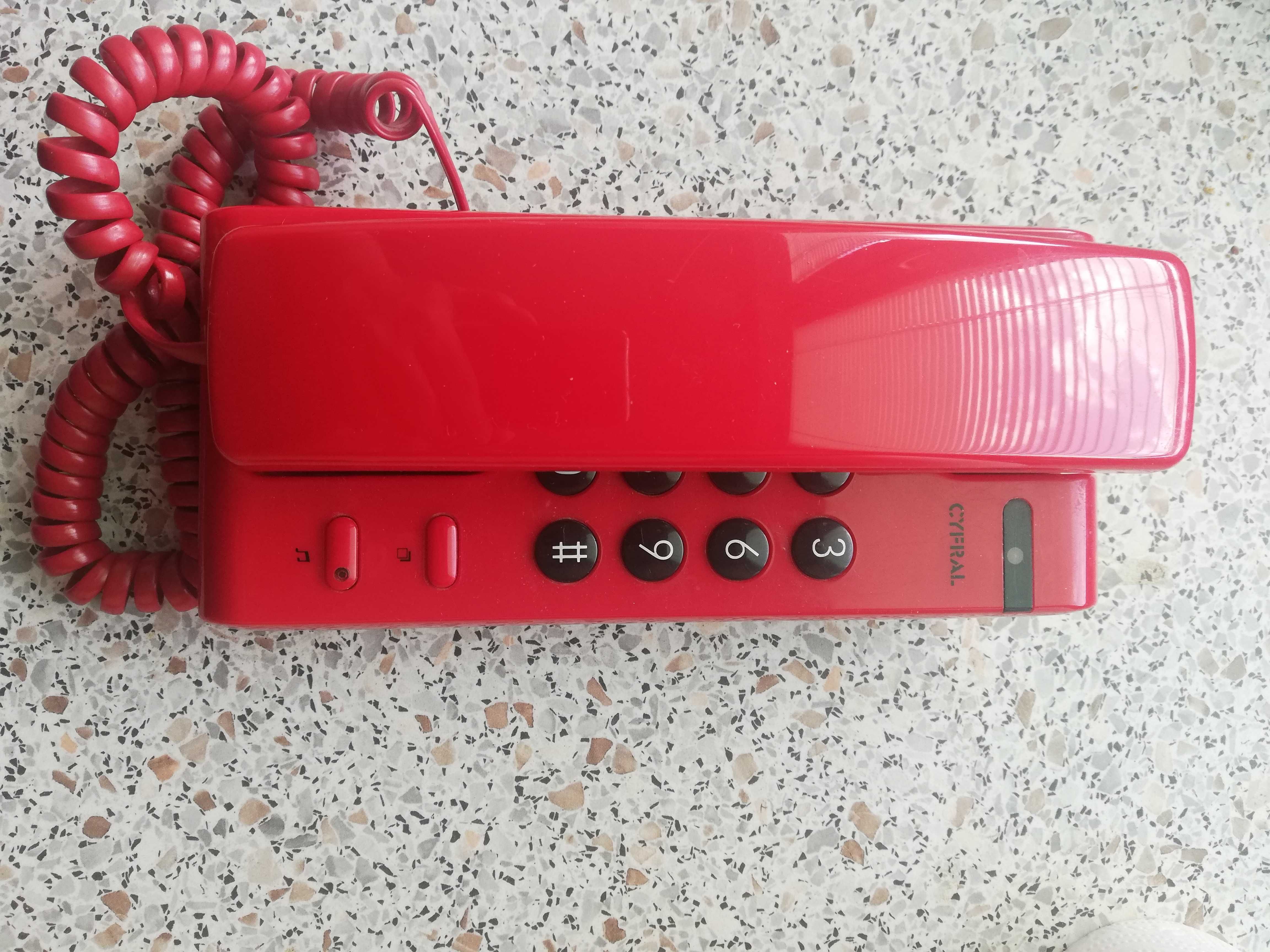 Telefon stacjonarny CYFRAL
