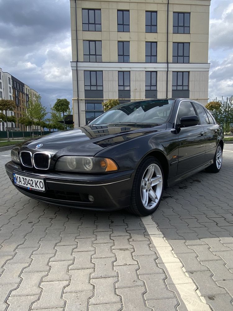 У продажу BMW e39