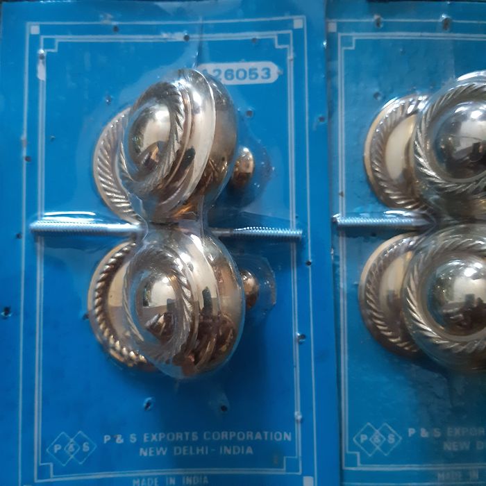 Ручки на дверь, шкаф