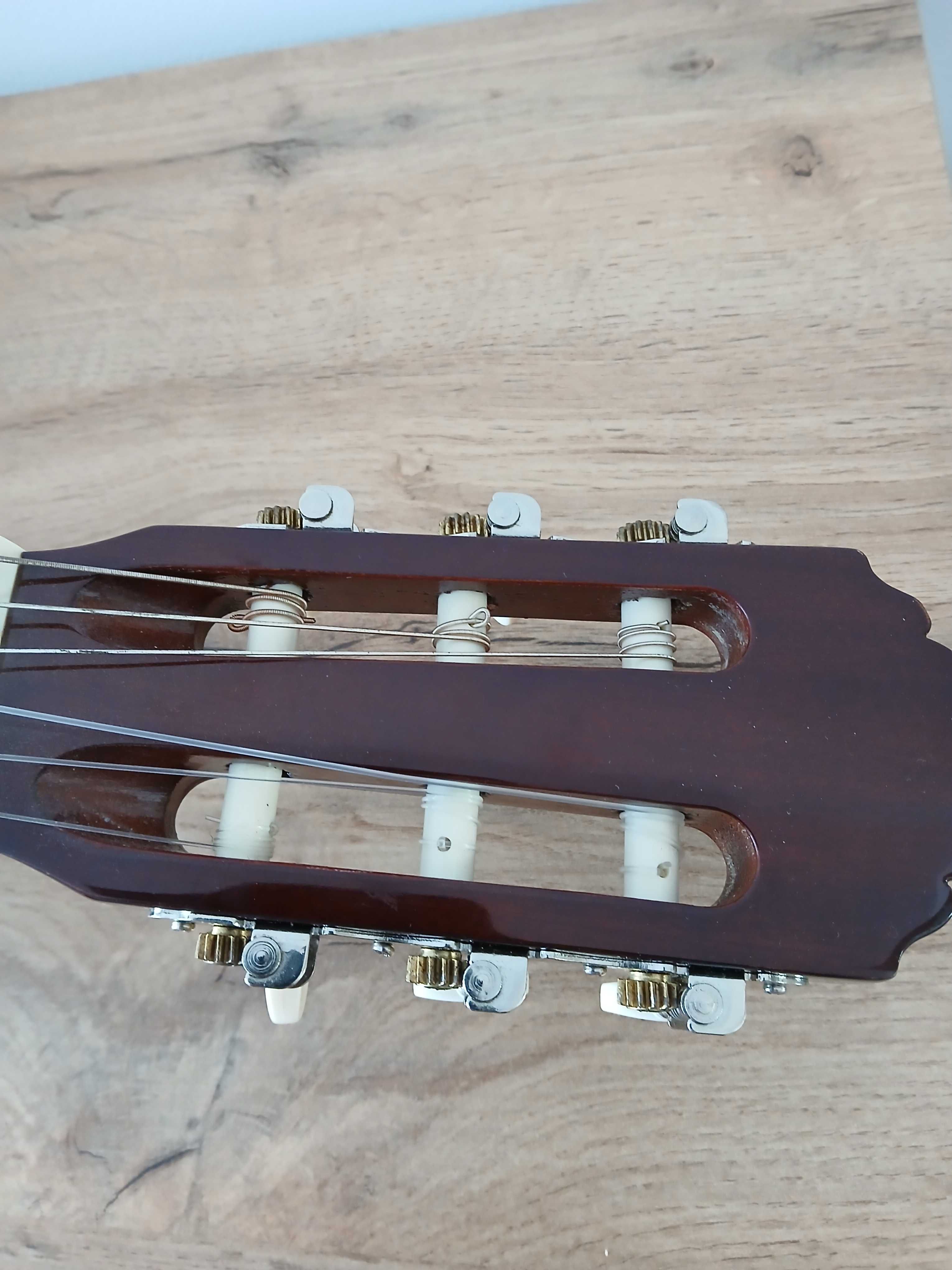 Gitara klasyczna, jak nowa, pokrowiec