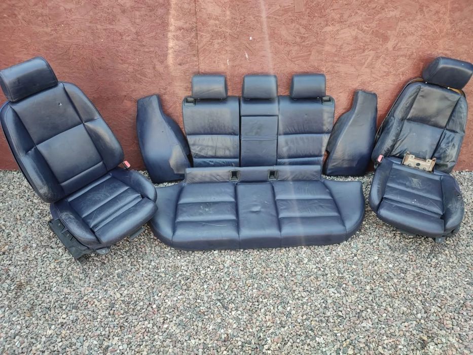 BMW E36 TOURING / KOMBI. ORYGINALNY KOMPLET FOTELI SPORTY / SPORTSIZE SKÓRA FIOLETOWA PODGRZEWANYCH ELEKTRYCZNIE  O NR: 8 173 910 / 8 173 909 / 8 192 135 / 8 201 697 / 8 192 292 / 8 192 291 OEM.