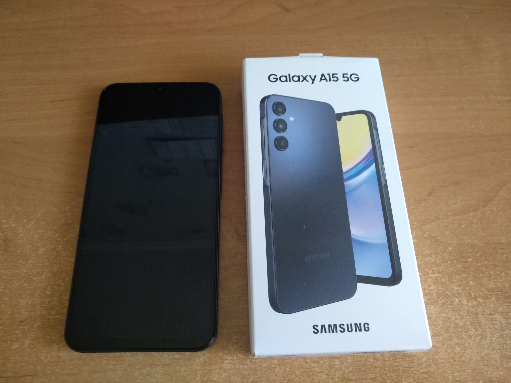 Samsung A15 5g  4/128 чёрно синий.