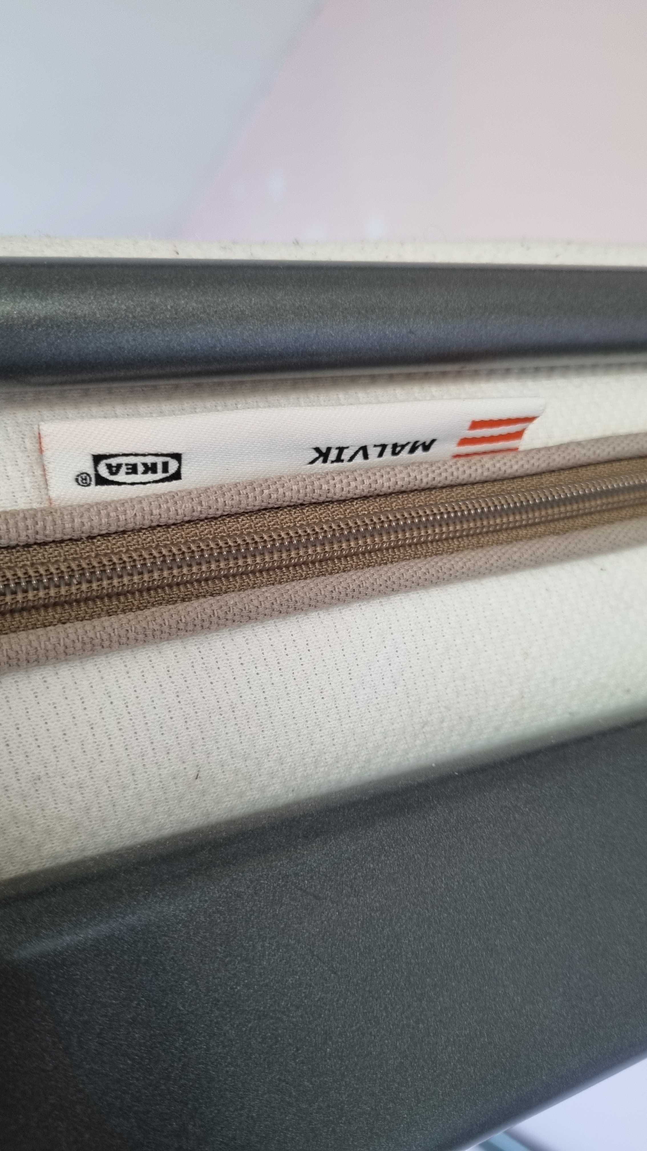 Łóżko piętrowe SVÄRTA 90x200 z materacem MALVIK