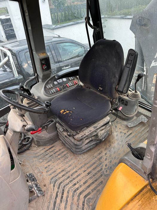 Koparko-Ładowarka VOLVO BL71  z 2006 roku  koparka 2 łyżki sztywna