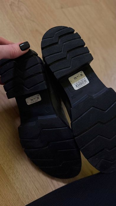 Взуття жіноче  bugatti 38 розмір оригінал, демісезон