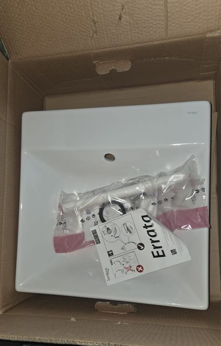 2 lavatórios Sanitana