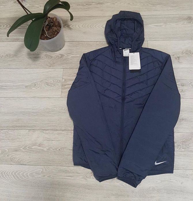 Легка куртка вітровка Nike thermo fit