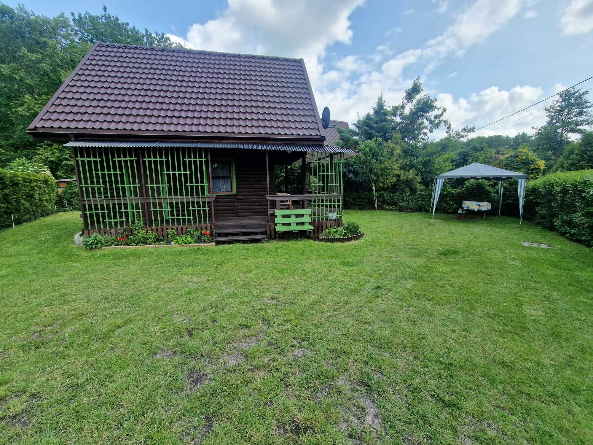 domek letniskowy nad jeziorem Wulpińskim, łódka do dyspozycji Gości