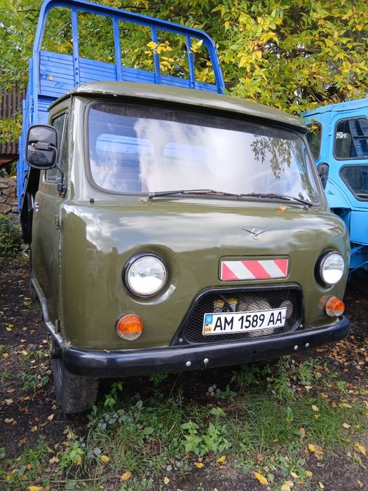 Уаз 3303 бортовий самосвал