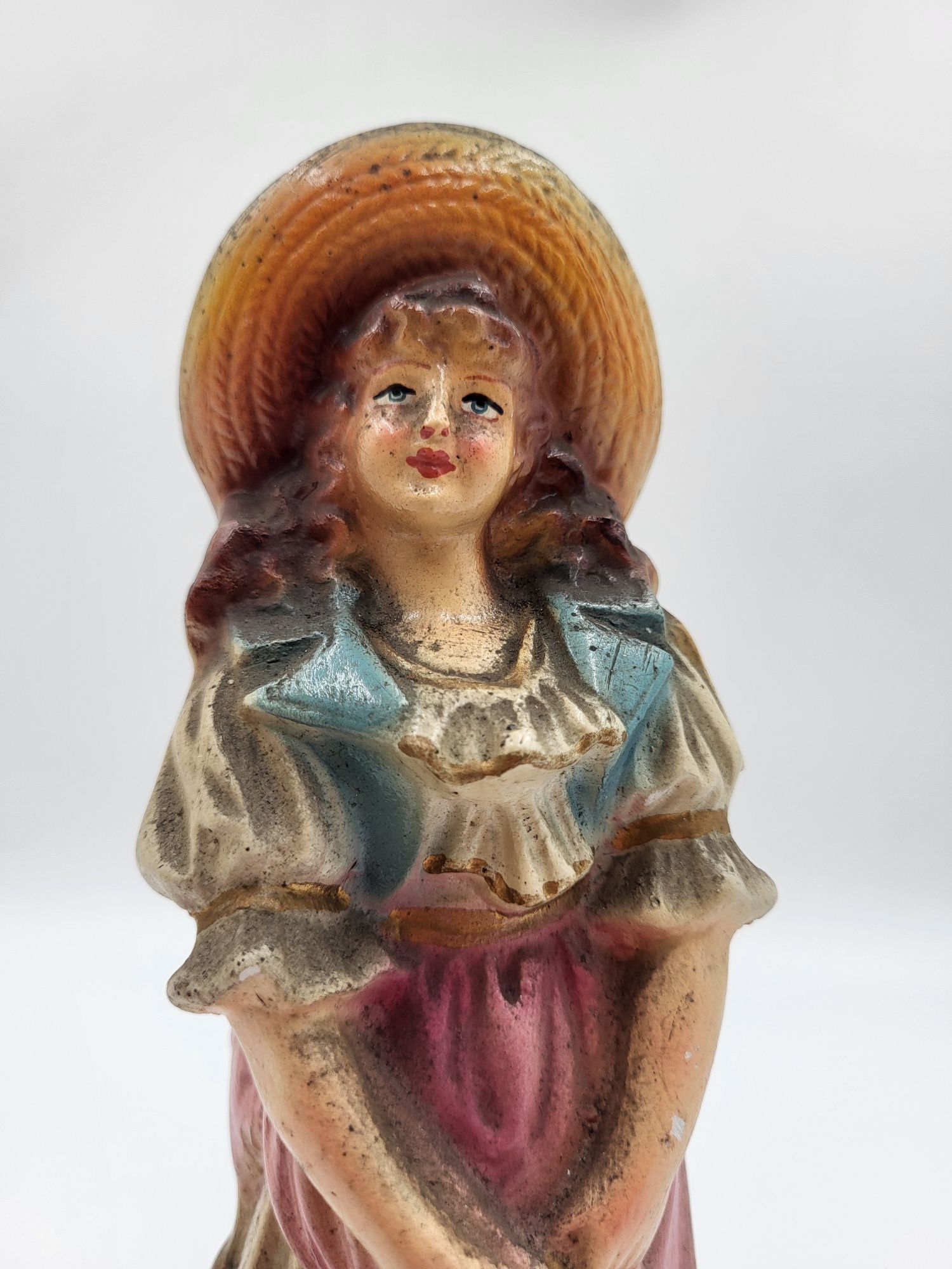 Stara piękna, gipsowa, ręcznie malowana figurka z Częstochowy