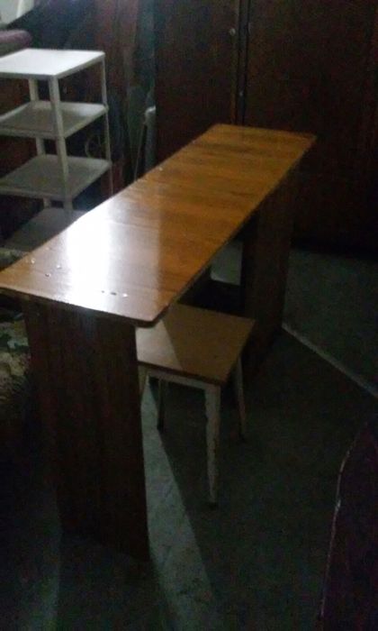 Столи письмові, кухонні тумби