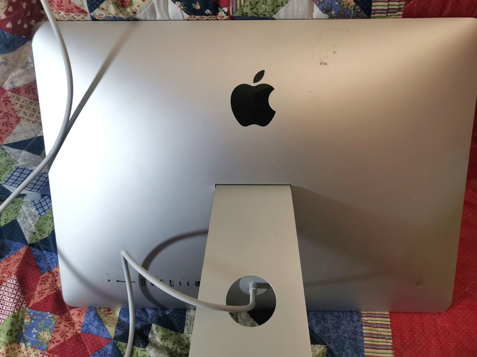 iMac 21.5" Retina 4K 2017 , i5-7400 3.0ghz, R pro 555, 16/1000GB