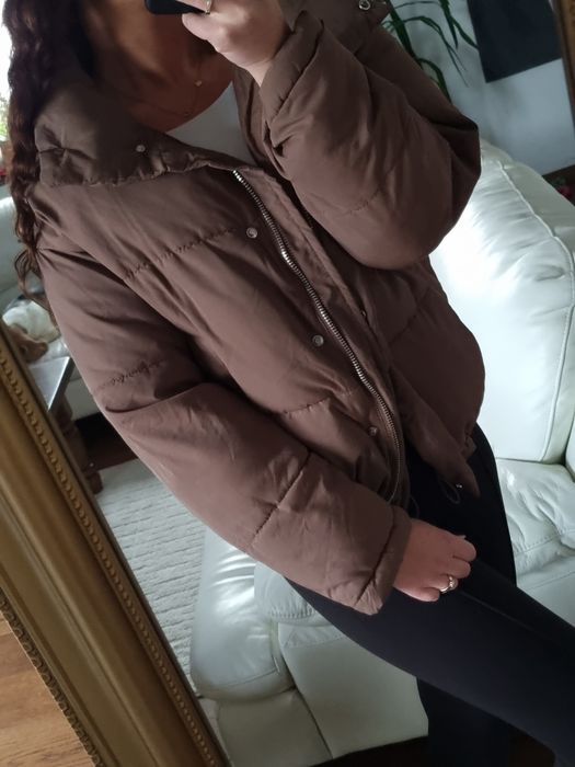 Brązowa czekoladowa kurtka jesień zima na zamek Bershka r. S/M