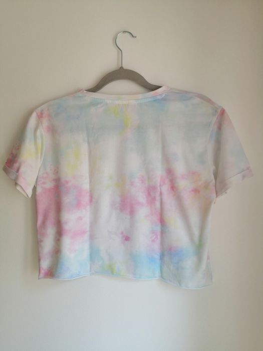T-shirt Colorida com Lantejoulas