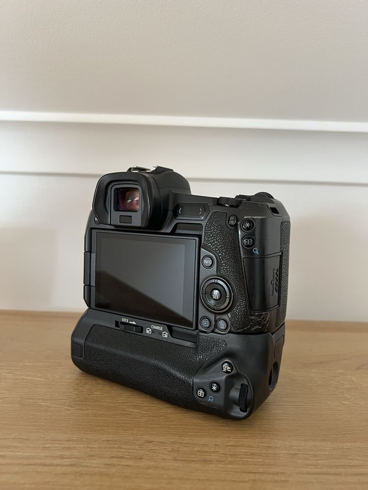 Canon EOS R, BG-E22, RF 50 1.8