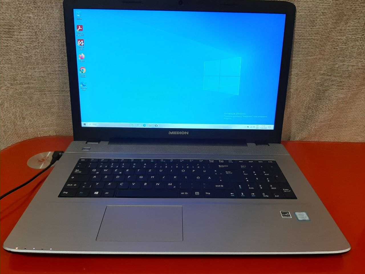 Игровой Lenovo 17.3"/Intel Core i3-7100U/8GB DDR4/SSD-256GB