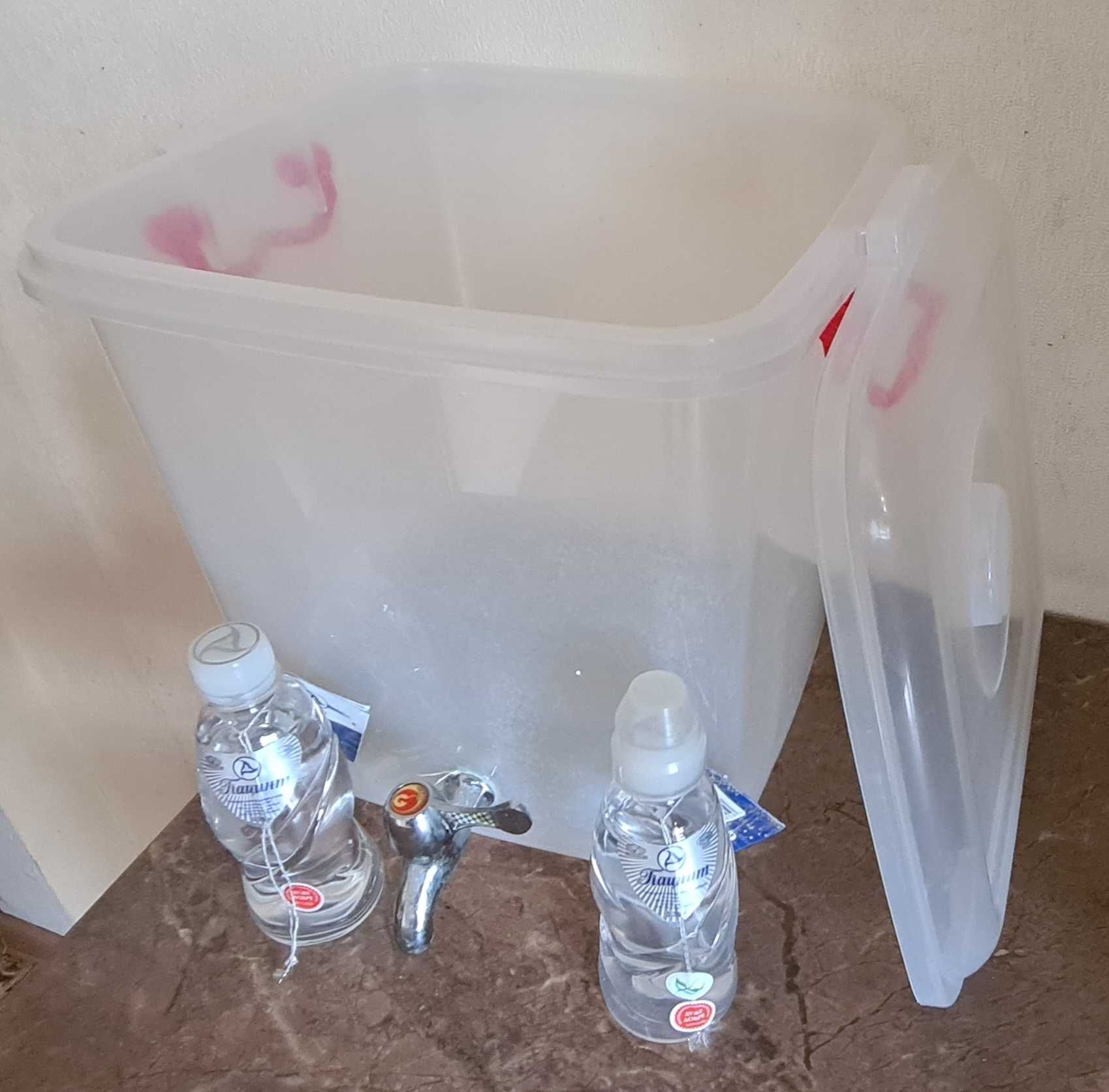 Продаю водоочиститель Гиацинт с пластиковым накопительным баком