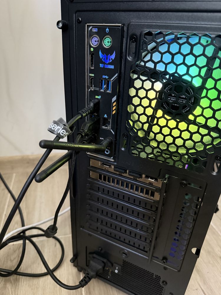 Komputer stacjonarny – i7-8700 / RTX 3060 / 32 GB RAM / SSD 1 TB