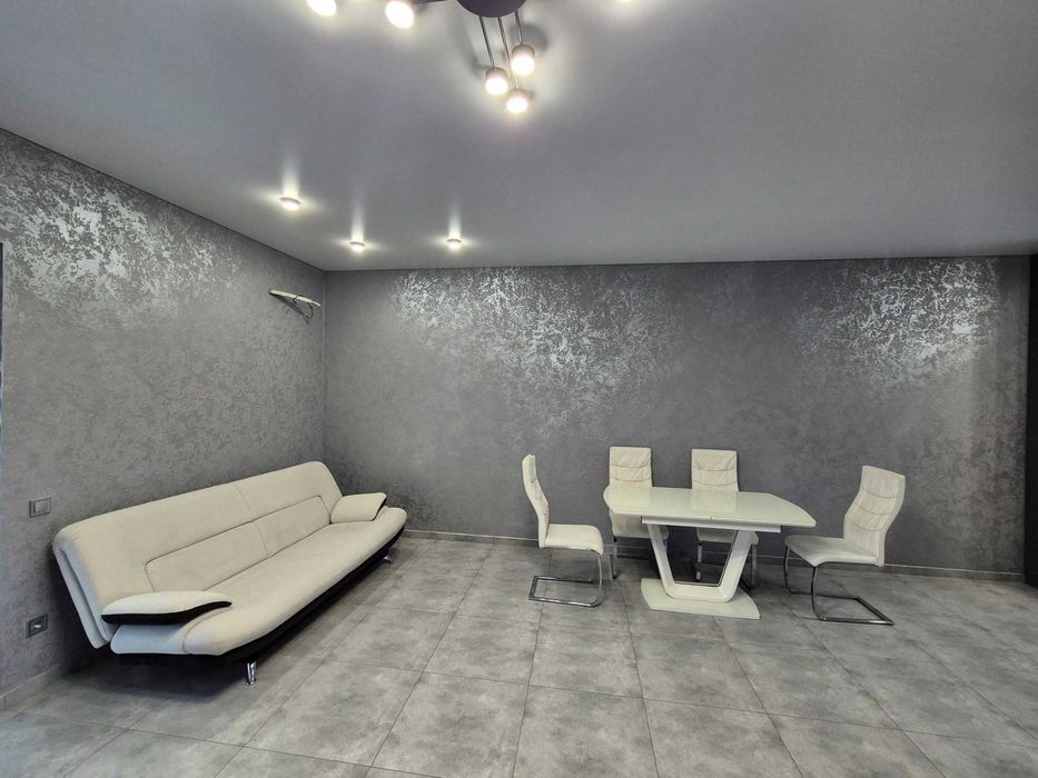 Пропонується до продажу сучасний таунхаус