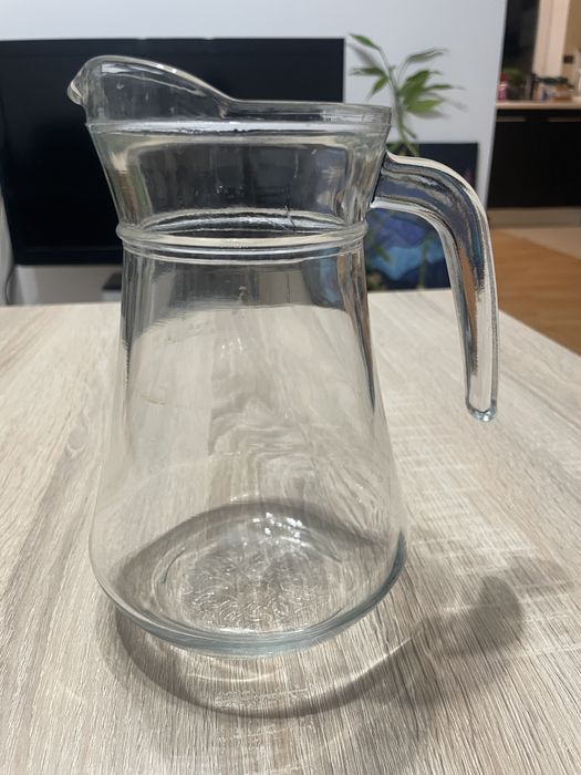 Szklany dzbanek Pepco