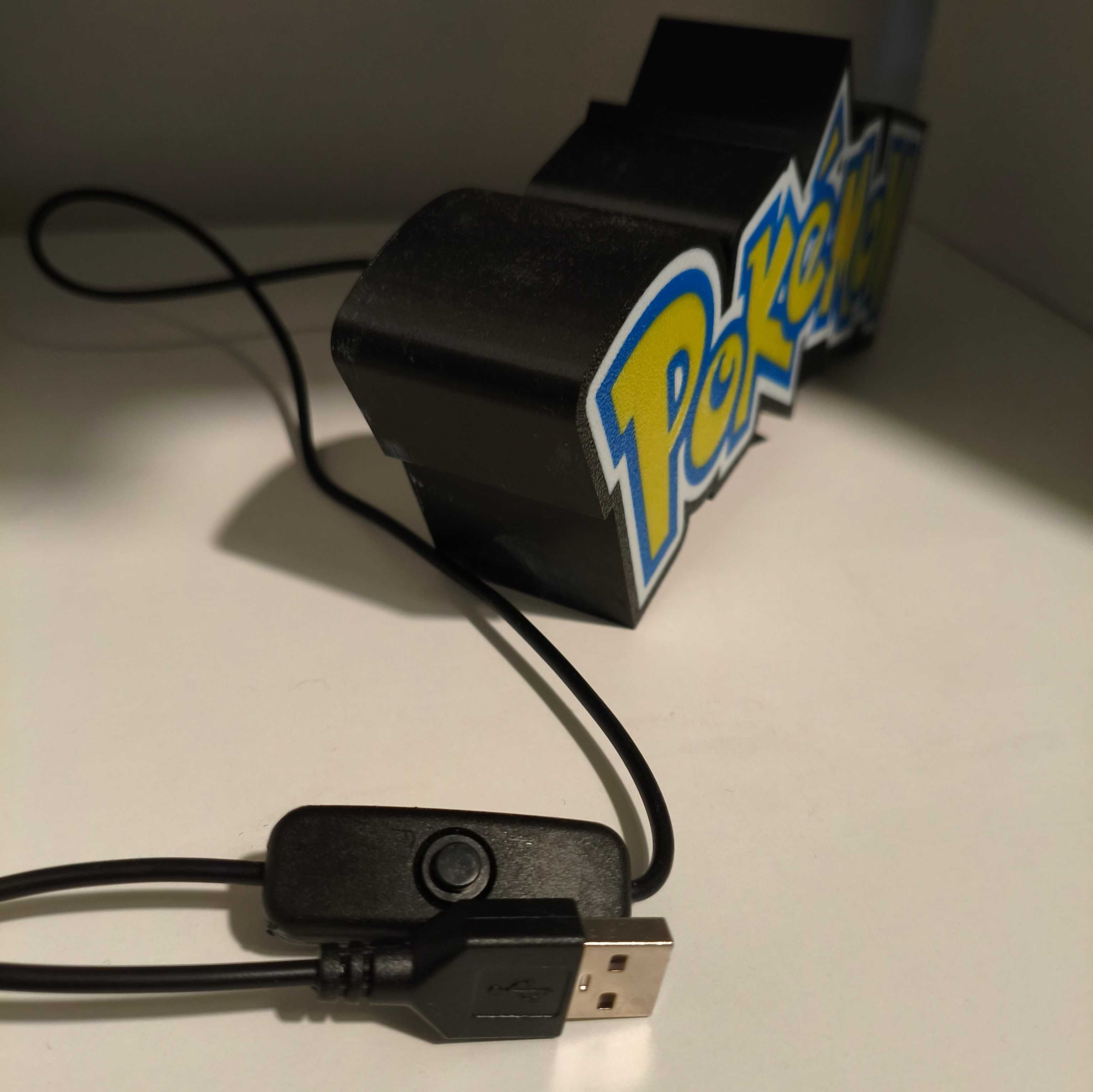 Candeeiro luz de presença Pokemon com tomada e ligação usb.