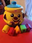 Garnuszek na klocuszek Fisher Price, zabawki