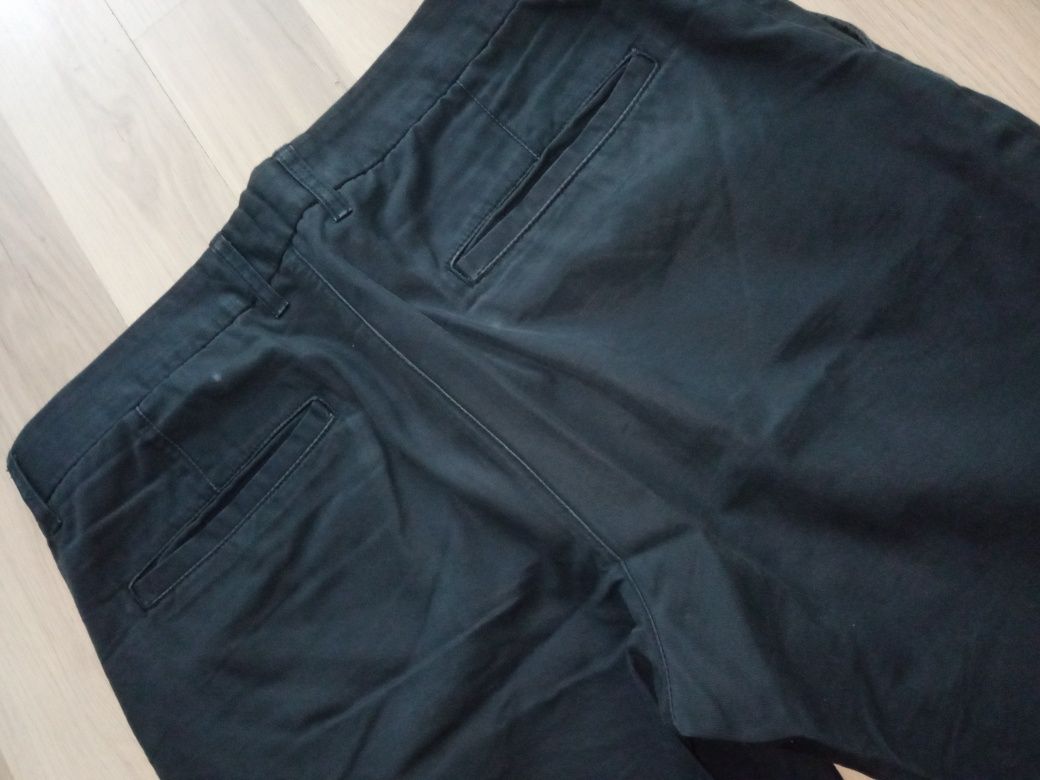 Granatowe spodnie chinosy H&M Slim Fit