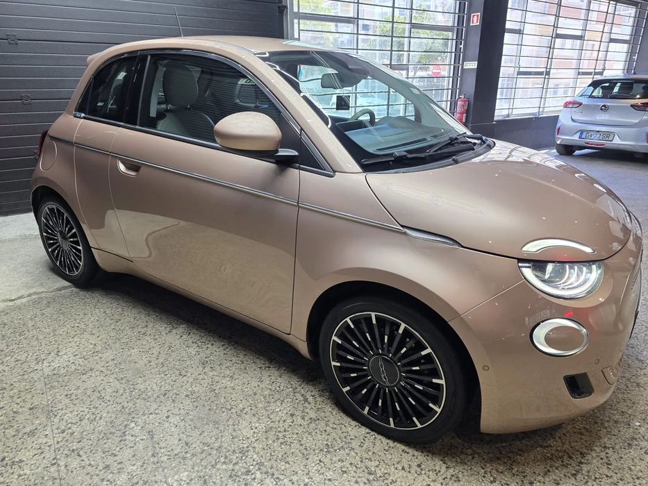 Fiat 500e 3 + 1 La Prima