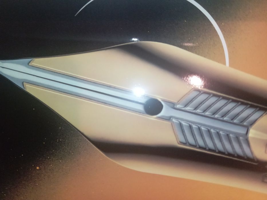 Revista Parker canetas com orfeta de um PIN da Parker