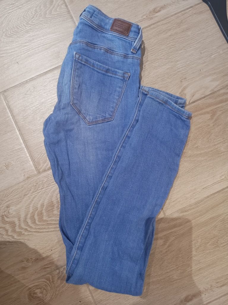 Spodnie Jeansy Premium denim. TALLY WEiJL w rozmiarze 32 xxs