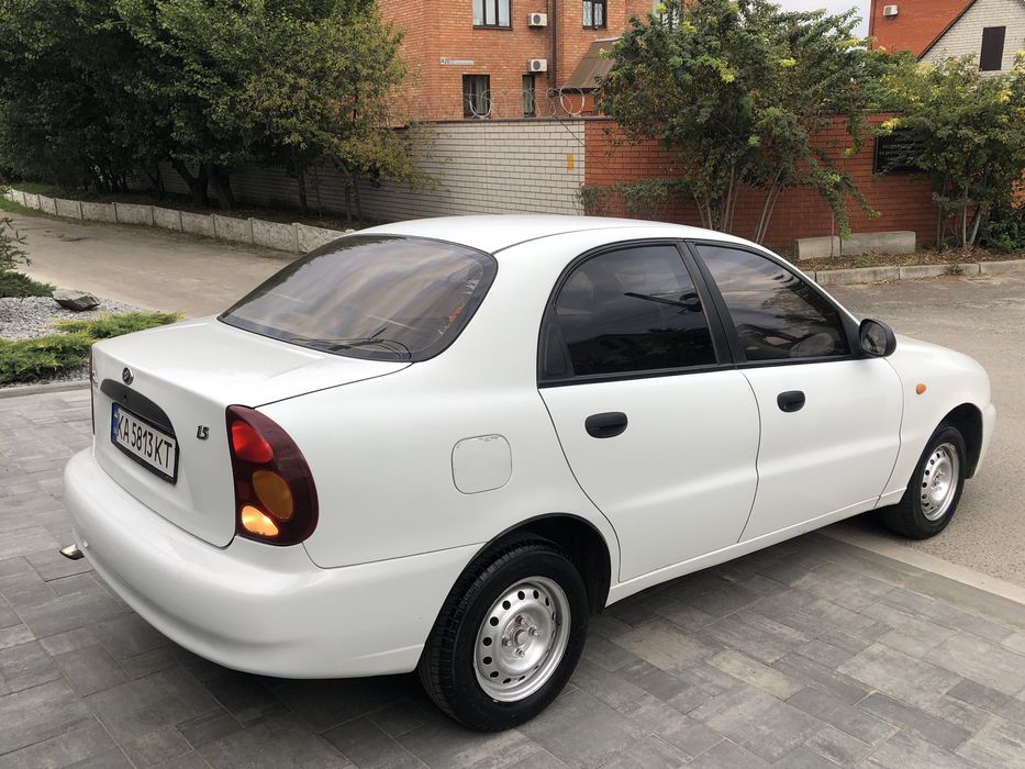 Daewoo Lanos 1.5 бензин 2011