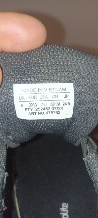 Buty Salomon Nr 39 1/3 Stan Bardzo Dobry