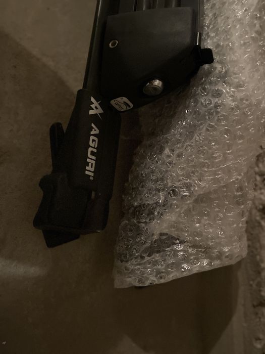 Bagażnik dachowy na relingi wraz z uchwytem na snowboard i narty