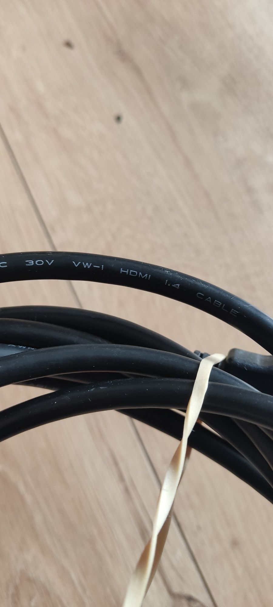 Kabel HDMI 1.4 z końcówką kątową (HDMI 90°), ok. 3 m – czarny