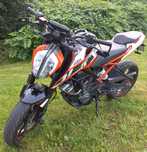 Ktm 125 Duke lift. tablet