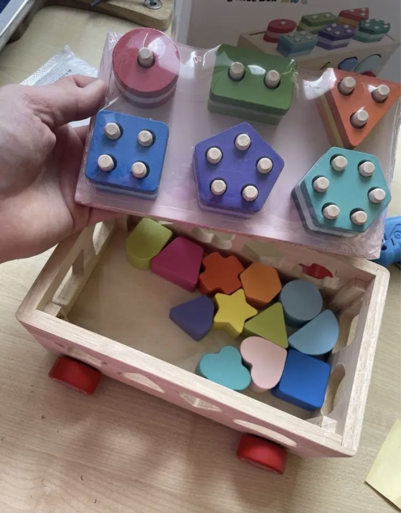 Drewniany samochód sorter Montessori