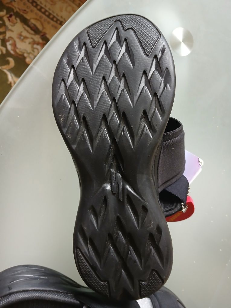 Сандалі Skechers