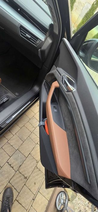 продж авто Audi e-tron