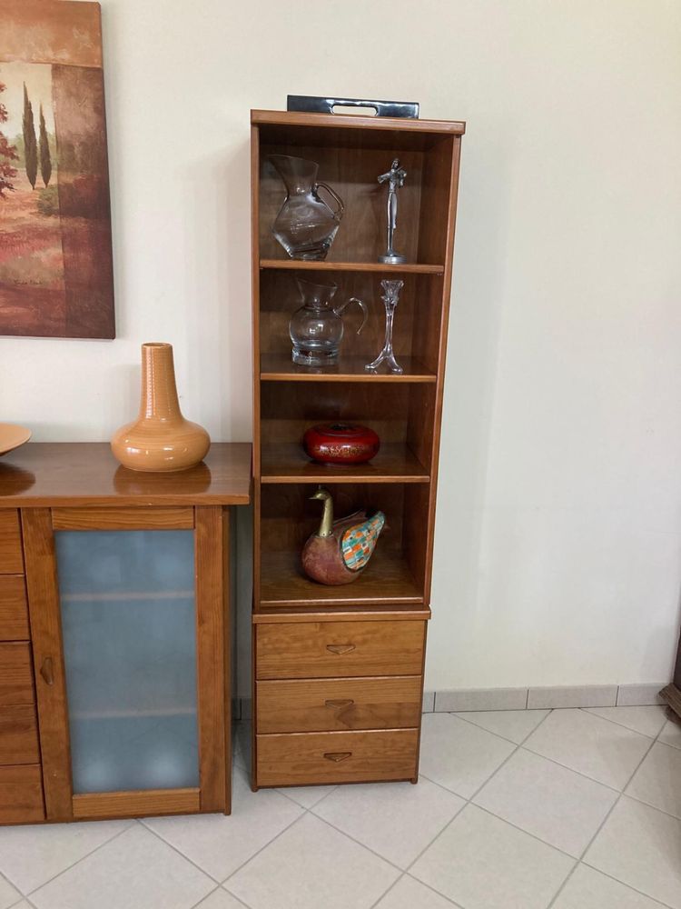 Vendo Conjunto de sala em Madeira