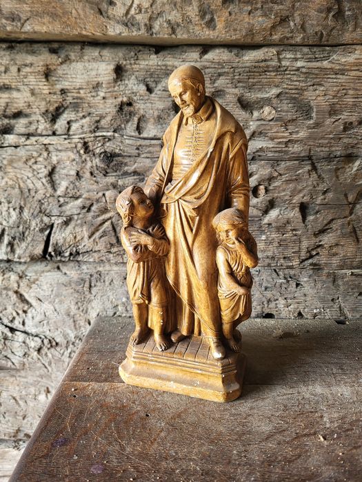 Figurka Święty Wincenty a Paullo