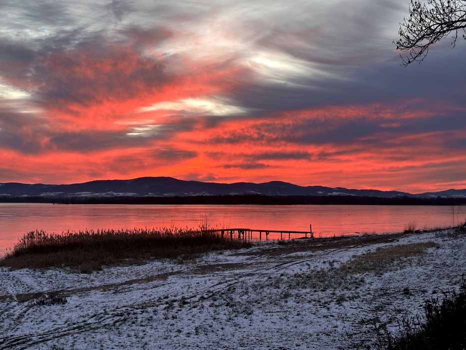 Siedlisko z wieżyczką 300 m od jeziora
