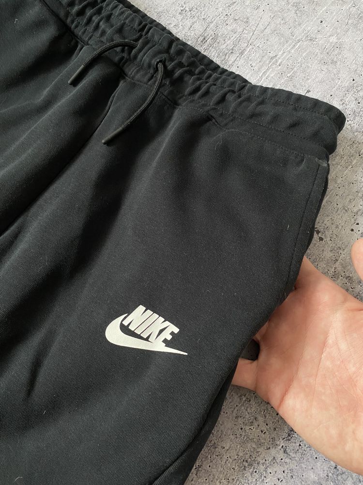 Спортивные штаны nike tech fleece