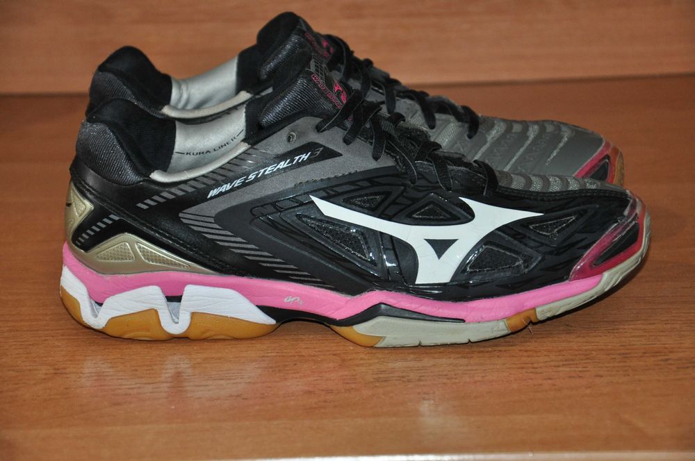 Волейбольні кроссовки Mizuno Wave Lightning Z6 asics 41 \ 26.5 см