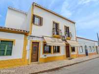 Moradia com três Quartos em Zona Central de Vila Nova de são Bento
